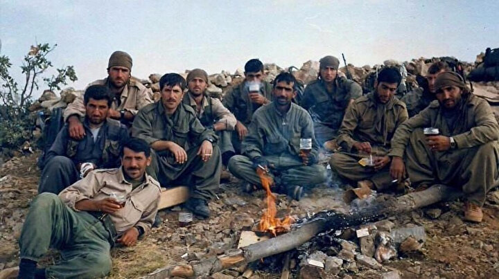 Şırnak'ta 2017'de yaşanan helikopter kazasında şehit düşen Tümgeneral Aydoğan Aydın 1997'de Kuzey Irak'ta düzenlenen operasyonlara katıldı. (Sol, en önde)