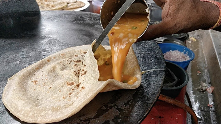 Yumurtalı paratha.