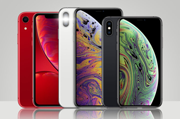 Sırasıyla iPhone XR, iPhone Xs Max ve iPhone Xs.