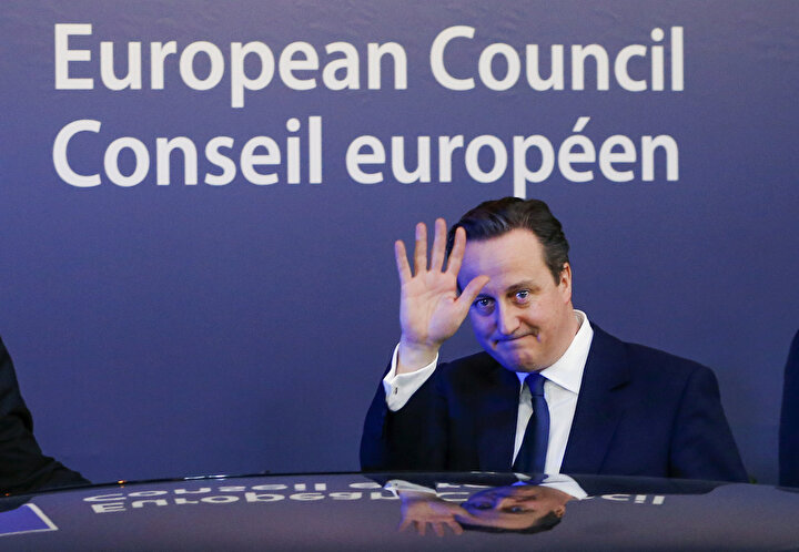 David Cameron, istifa etmişti.