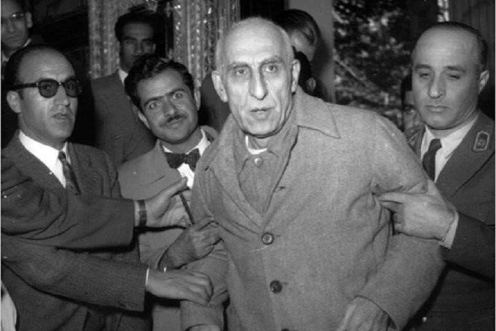 Muhammed Musaddık’ın tutuklanması.