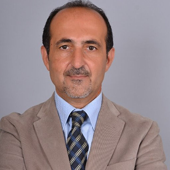 ▬ Hüseyin Özkök.