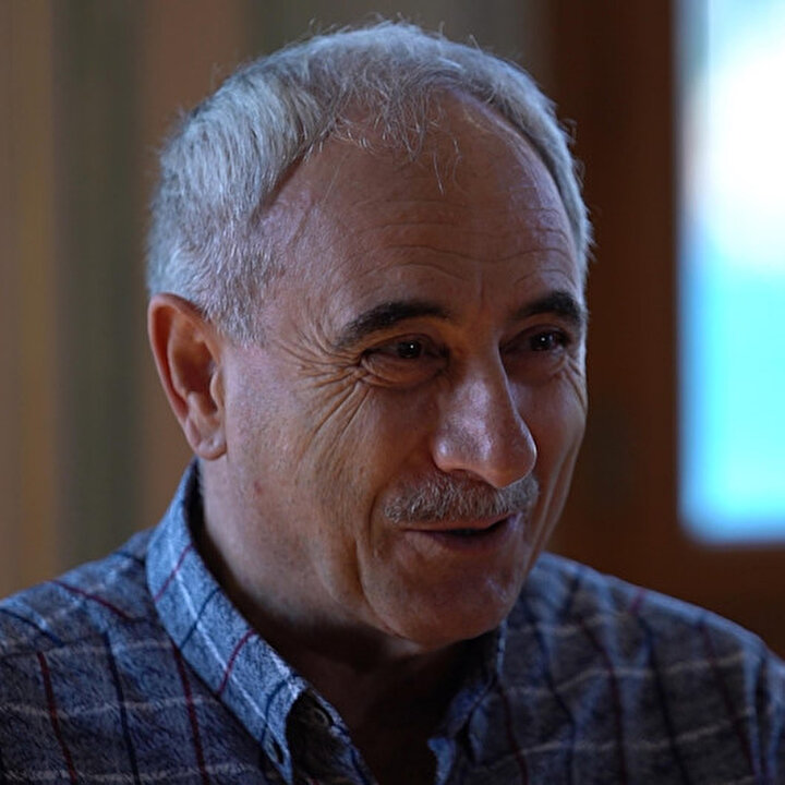 Nurullah Genç: Vatan hasreti çeken dedesini anlatıyor