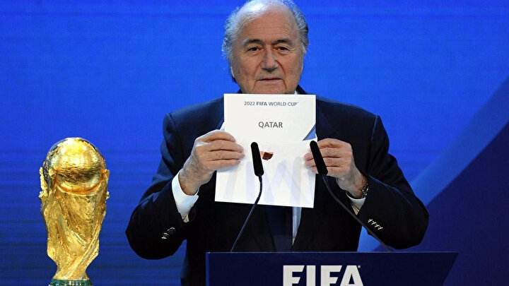 Sepp Blatter'in Dünya Kupası'nı Katar'ın düzenleyeceğini açıkladığı an.