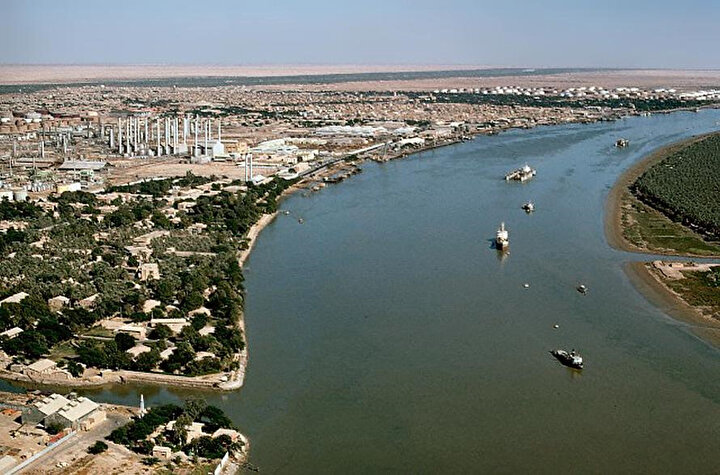 İki ülke arasında gerginliğe yol açan İran ırak sınırındaki Şatt’ül Arap nehri.