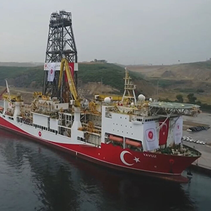 Petrol ve doğalgaz arama gemimiz Yavuz Antalya'da