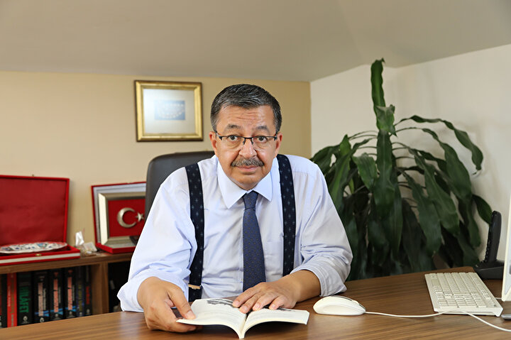 Hayati İnanç, dedesiyle ilgili hikayeyi ilk kez paylaştı