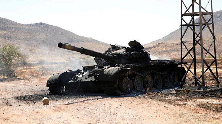 Hafter'e bağlı güçlerin sözcüsü Ahmed Buzeyd el-Mismari, Türk uçaklarının tanklarını bombaladığını, ve BM destekli Ulusal Mutabakat Hükümeti'ne bağlı güçlerin Hafter'ın elindeki stratejik Giryan kentini ele geçirdiğini söyledi.