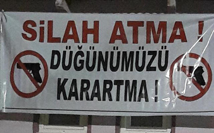 Organizasyonlara bu pankartlardan asılacak.
