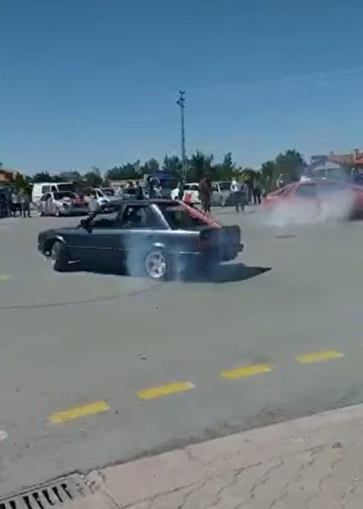 Halka açık alanda drift yapan şehir magandalarına 5 bin 10 lira cezai işlem uygulanıyor.