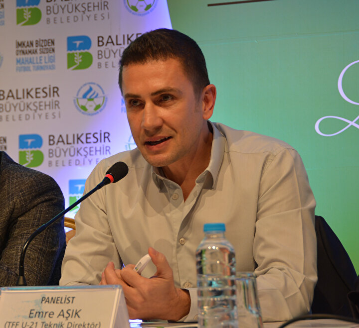 Eski futbolcu Emre Aşık