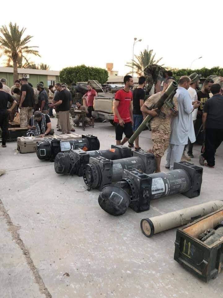 Hafter güçlerinin geride bıraktığı silahlar.