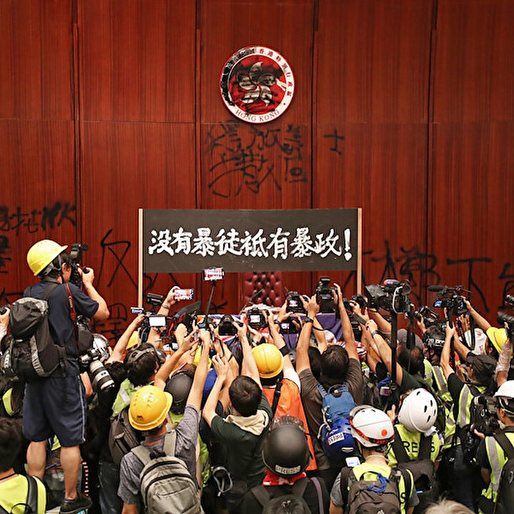 Hong Kong'da neler oluyor?