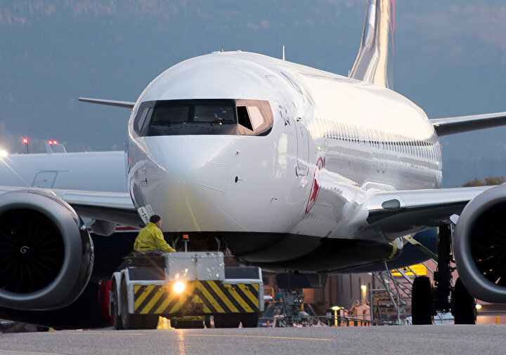 Son dönemlerde Boeing Max 8 tipi yolcu uçağı bir çok ölümlü kazaya sebep olmuştu.