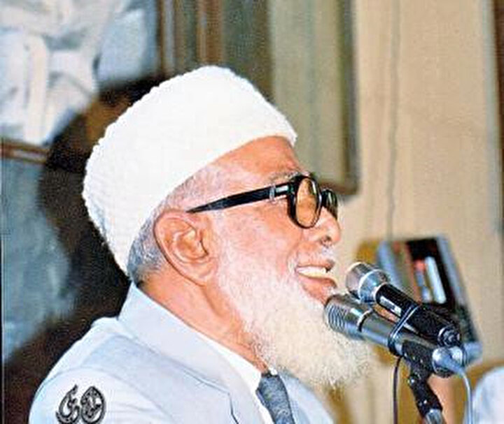 Hayatının son yıllarını rahatsızlıklar içinde geçiren Ebu'n-Nasr, İhvân'ın yönetimini Mustafa Meşhûr-Muhammed Me'mûn el Hudaybî ikilisine devretmişti.