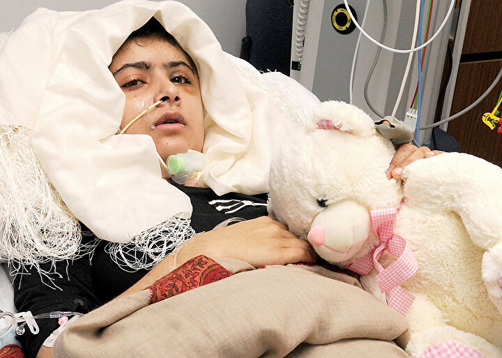 Malala Yusufzay, 2012'de Pakistan'ın Swat kentinde silahlı saldırganlar tarafından vurulmuştu.