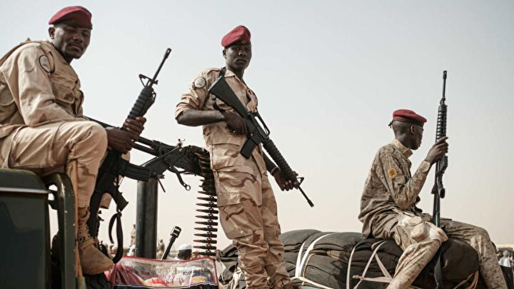BAE'nin Afrika ülkelerinden savaşçıları toplayıp Eritre'deki kamplarda eğittikten sonra sıcak çatışmaların yaşandığı bölgelere göndereceği iddia edildi.