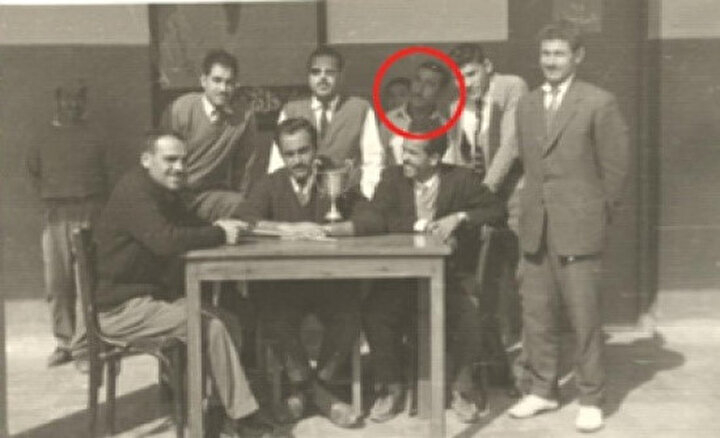Ahmed Yasin, Mısır'dan döndükten sonra, Gazze'de arkadaşlarıyla...