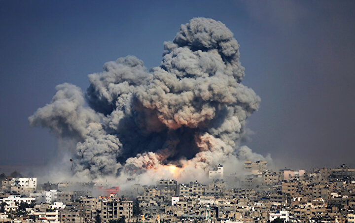 İsrail'in Gazze'ye düzenlediği bombardımanlardan biri...