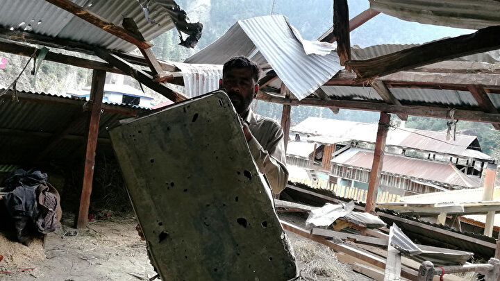 Hindistan hükumeti, Keşmir'deki Hint turistlerin ve öğrencilerin bölgeyi terk etmesini istedi.