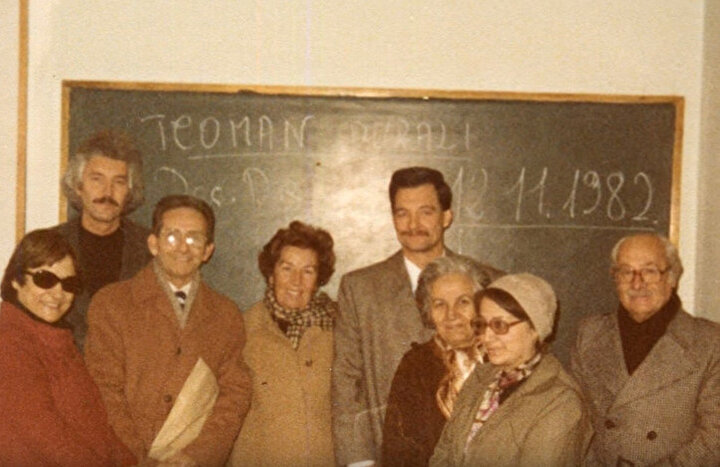 Teoman Duralı ve akademisyen arkadaşları