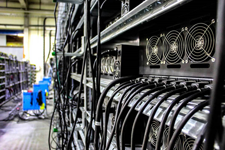 Bitcoin madenciliği, özel cihazlarla gerçekleştiriliyor.