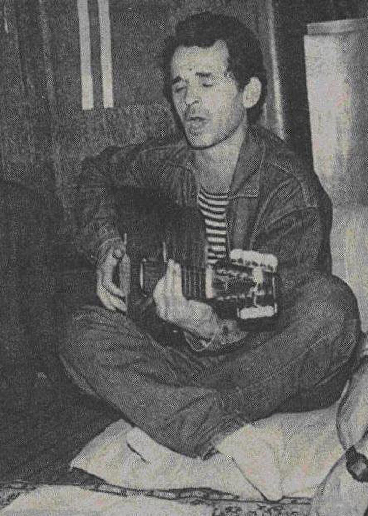 Alimsultanov'un müzik serüveni 1980’lerin ortalarında başladı.