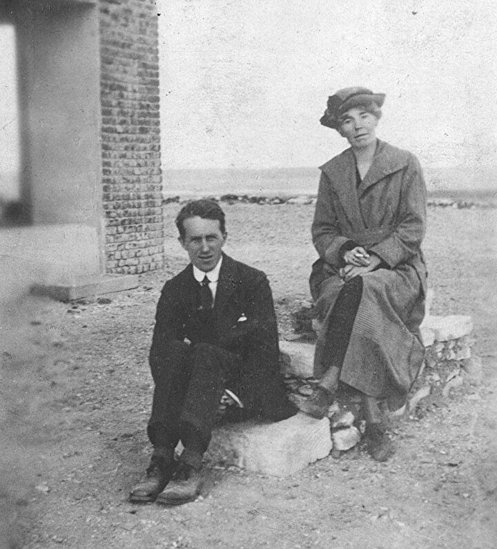 T.E. Lawrence ve Gertrude Bell, 1921.