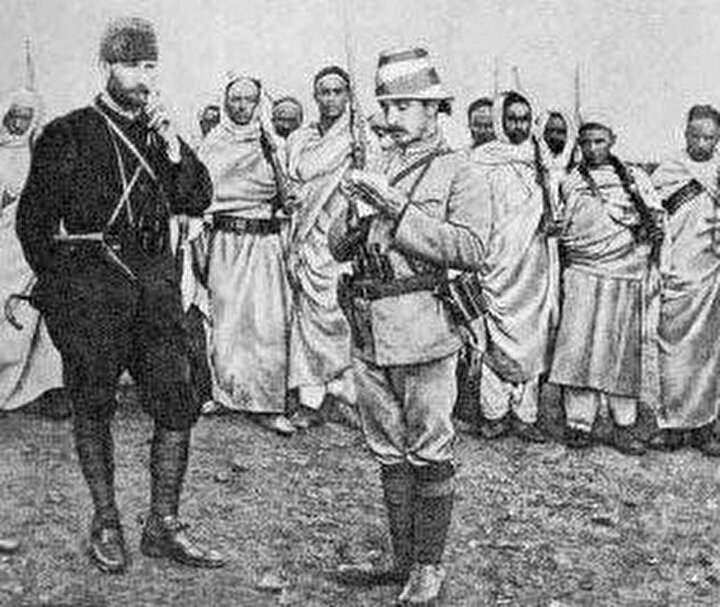 Mustafa Kemal, Osmanlı subayı ve Libyalı mücahitler.
