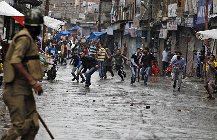 Yeni Delhi yönetimi 5 Ağustos'tan bu yana Cammu Keşmir'e müdahalede bulunuyor