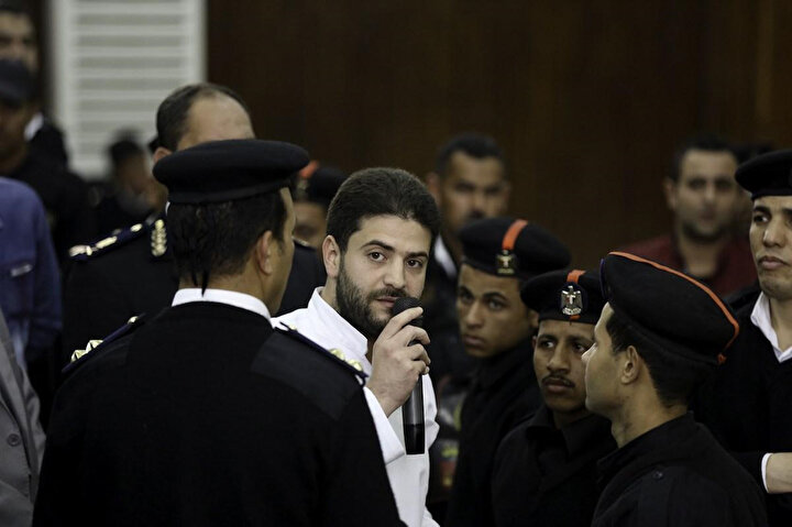 Abdullah Mursi'nin cenaze töreninde cezaevinde bulunan abisi Usame Mursi de hazır bulundu.