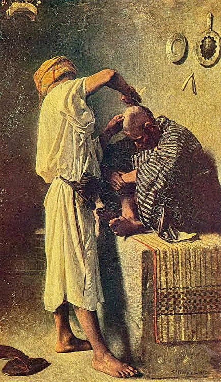 Saç, sakal, bıyık ve kaşlarını dünyevî gören Kalenderî dervişler sonradan çıkan vücut kıllarını tıraş eder.