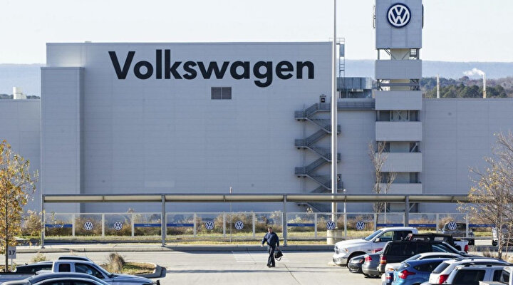 Türkiye, fabrika için Bulgaristan'la rekabet içinde. İddialara göre, Volkswagen'in Türkiye'yi seçeceği, bu kararda Türk piyasasının hacminin kilit rol oynadığı kaydediliyor.