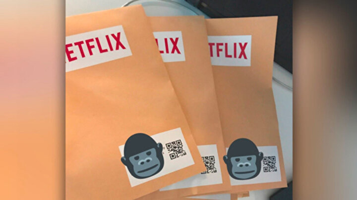 Netflix ismini kullanan dolandırıcıların kullandığı zarflar oldukça 'tat kaçırıcı' bir görünüme sahip.
