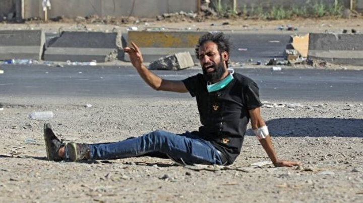 Gösteriler sırasında protestocunun vurulma anına şahit olan bölgedeki Reuters muhabirlerinin objektifinden.