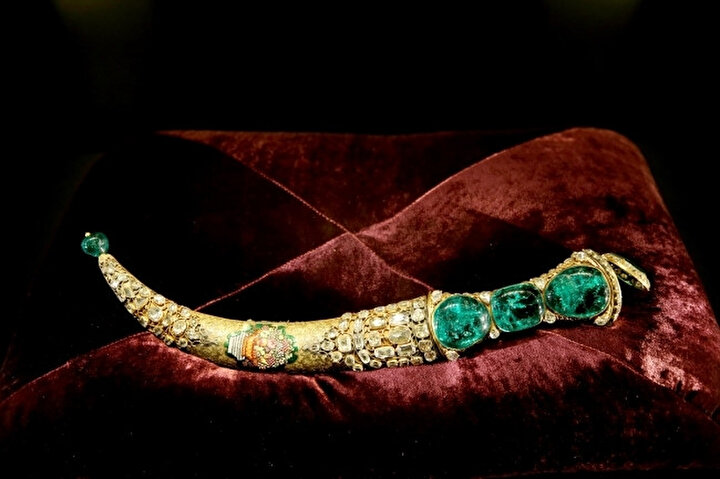 Sultan birinci Mahmud tarafından İran Şahına hediye edilmek üzere yaptırdığı hançer