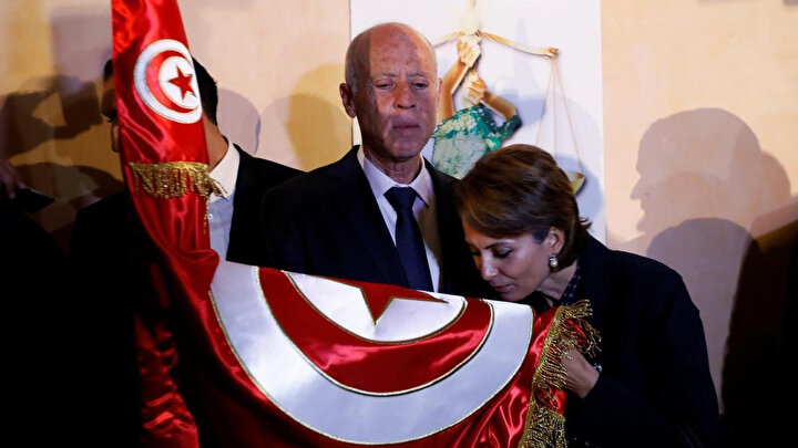 Kays Said, karısı Ichraf Chebil'in kendisinin cumhurbaşkanı olması durumunda First Lady unvanını kullanmayacağını açıklamıştı.