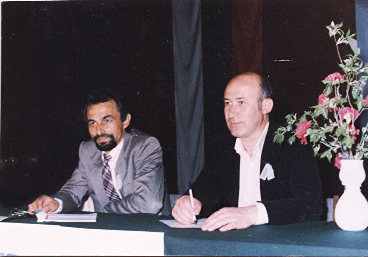 Ahmet Doğan (sağda) ‘’Hak ve Özgürlükler Hareketi (HÖH) ün kuruluşu kongresi.