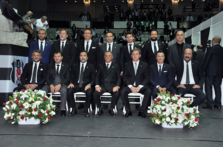 Ahmet Nur Çebi ve yeni yönetim kurulu