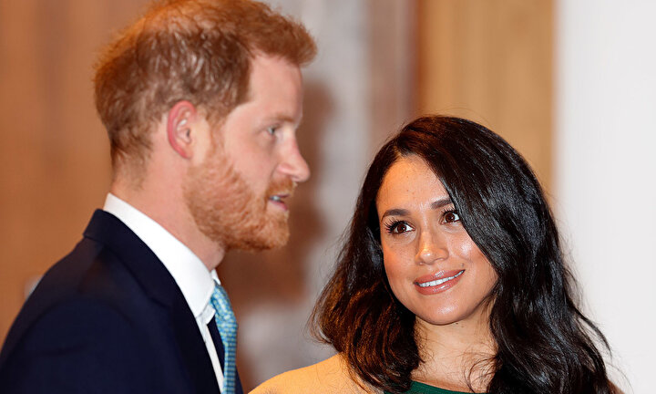 Meghan Markle ve Prens Harry İngiltere'den ayrılmayı düşünüyor
