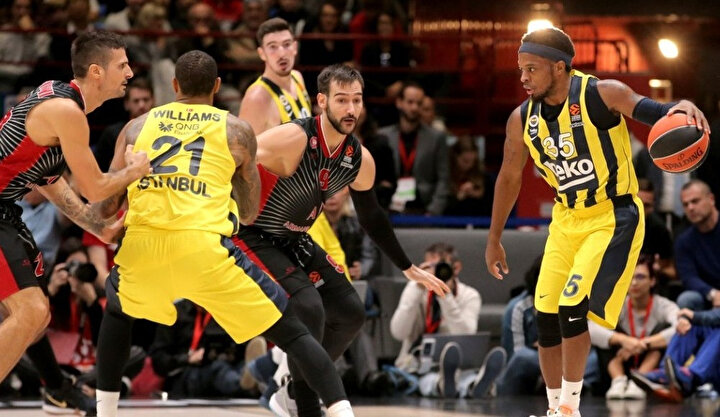 Derrick Williams mücadelede 8 sayı üretti.
