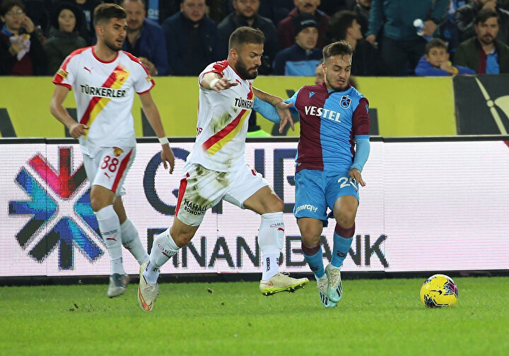 Yusuf Sarı 90 dakika görev aldı.