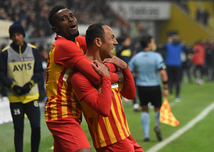 Umut Bulur bu sezon 3 gol kaydetti.