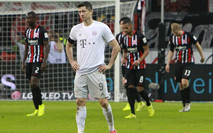 Bayern Münih 10 maçta 18 puan topladı.