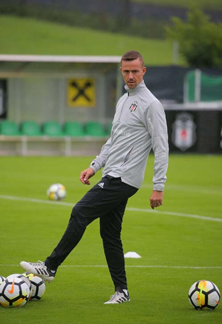 Guti, 2018-2019 sezonunda Beşiktaş’ta yardımcı antrenör olarak görev yapmıştı.