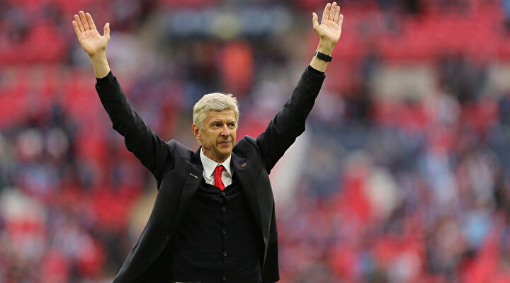 Wenger, Arsenal'de 1171 maçta takımının başında sahaya çıktı.