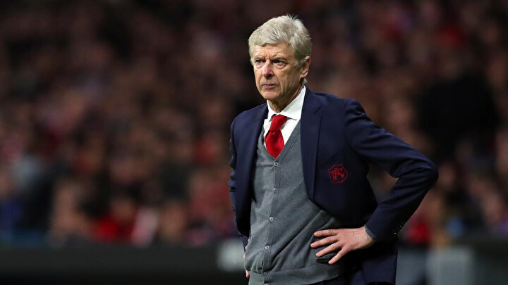 Arsene Wenger kariyerinde 4 takım çalıştırdı.