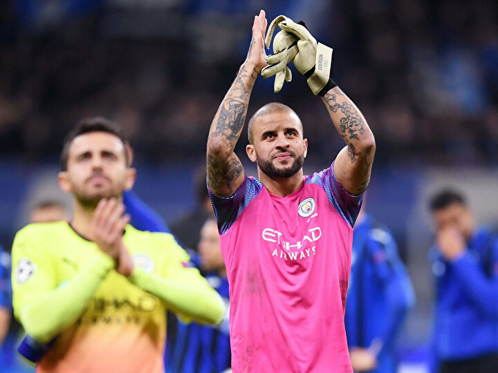 Kyle Walker 88. dakikada oyuna kaleci olarak dahil oldu.