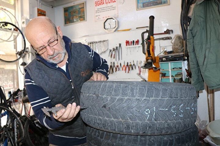 Türkiye Şoförler ve Otomobilciler Federasyonu Başkanı Fevzi Apaydın 'Daha güvenli bir yolculuk için kış lastiği mutlaka kullanılmalı” dedi. İHA