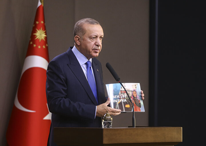 Cumhurbaşkanı Erdoğan, Ankara Esenboğa Havalimanı'nda açıklamalarda bulundu.